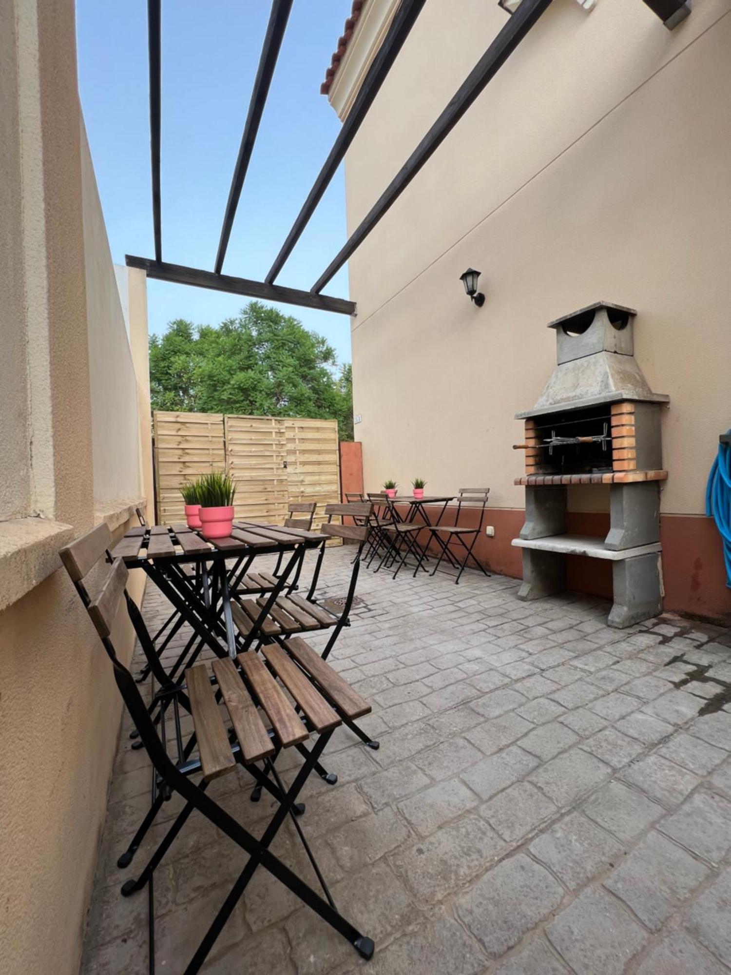 Apartamentos Sevilla Deluxe Rosales Los Rosales  Екстериор снимка